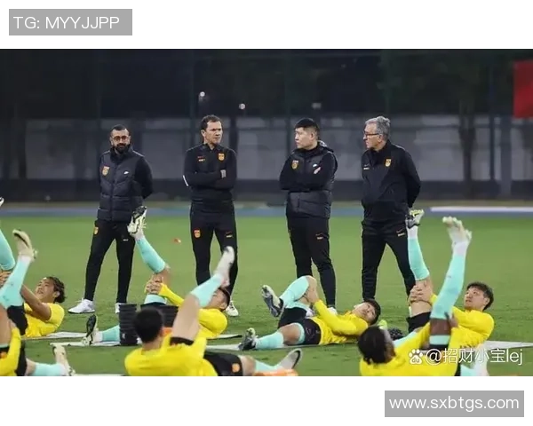 重庆足球队在世界杯预选赛中的灵活战术与表现分析